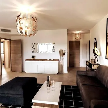 Proche Centre Et Commodites, Appt 4/6 Pers Daire