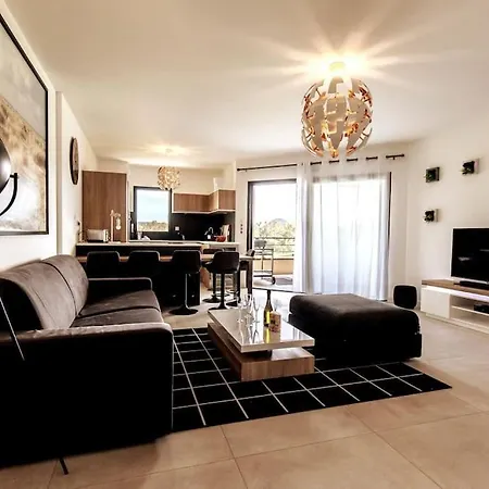 Proche Centre Et Commodites, Appt 4/6 Pers Daire